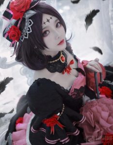 王者荣耀露娜COS图集分享 露娜哥特玫瑰COS